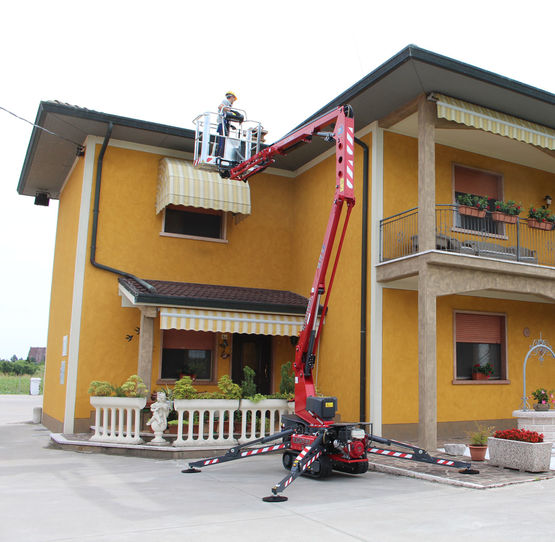  Nacelle aérienne chenillée jusqu'à 14 m  | Lightlift 14.72 IIIS - HINOWA