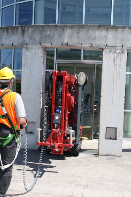  Nacelle aérienne chenillée | LIGHTLIFT 17.75 PERFORMANCE IIIS version MK2 - HINOWA