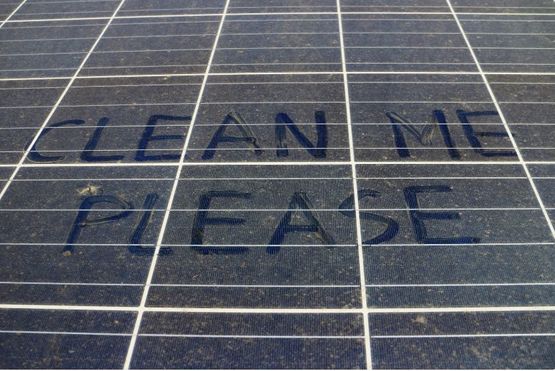 Nettoyage professionnel des panneaux photovoltaïques | EMASOLAR