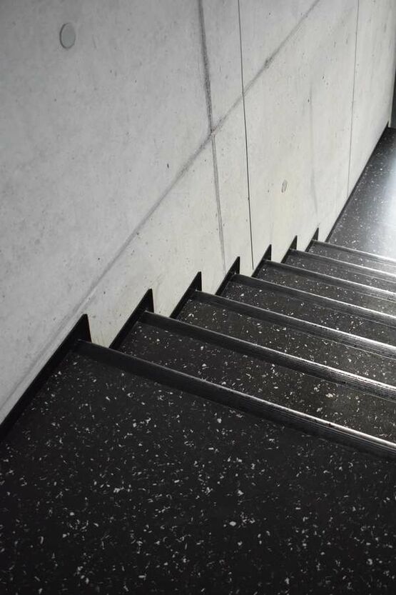  Nez d’escalier indépendant en rouleau | Bande de nez d’escalier - Nez de marche