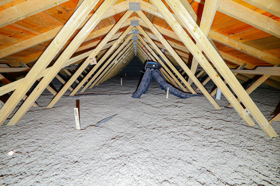 Ouate de cellulose en vrac par soufflage ou insufflation | Igloo France - Isolant végétal ou à base de fibres en vrac ou floqué