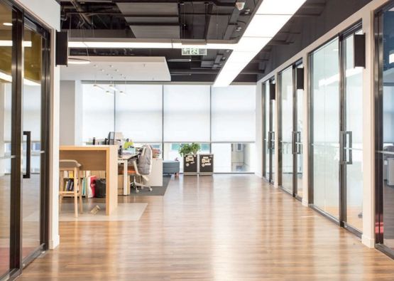  Ouverture hygiénique et sans contact des portes à vantaux  | CleanAccess - BIRCHER