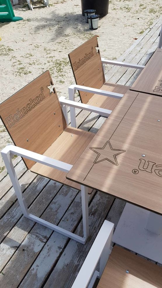 Panneau biosourcé en stratifié compact pour aménagements extérieurs | Max Compact Exterior - produit présenté par FUNDERMAX 