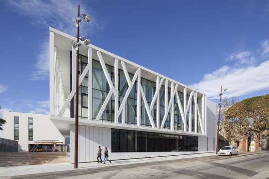  Panneau composite léger en aluminium thermolaqué anodisé |  ALUCOBOND Plus - Bardage en aluminium