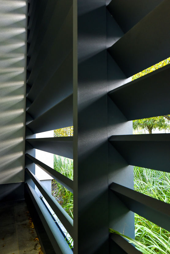 Panneau coulissant brise-soleil | DucoSlide LuxFrame - DUCO VENTILATION & SUN CONTROL