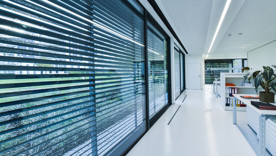 Panneau coulissant brise-soleil | DucoSlide LuxFrame - Brise-soleil à lames fixes