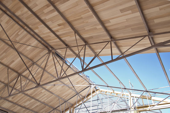  Panneau d’isolation de toiture solution ITE dédiée au confort intérieur  | Usystem Roof OS Comfort - Caissons chevronnés ou panneaux sandwich
