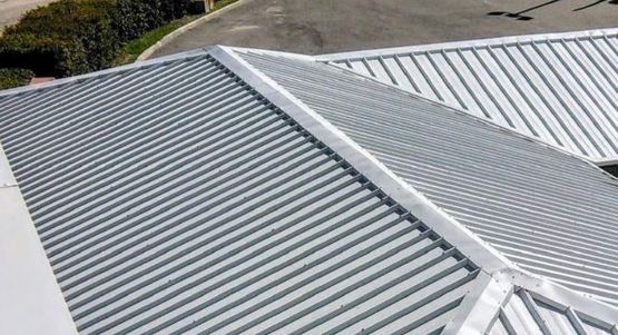  Panneau métallique autoporteur isolé en polyuréthane pour toitures | CASTOROOF G5 - CASTORMAT