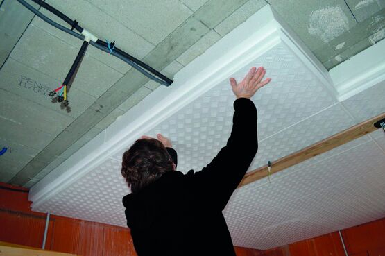 Panneau PSE moulé en rénovation de sous-face de plancher | Decobox 36