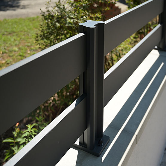  Panneau sur-mesure ou en kit | Clôture aluminium ajourée - Clôture métallique