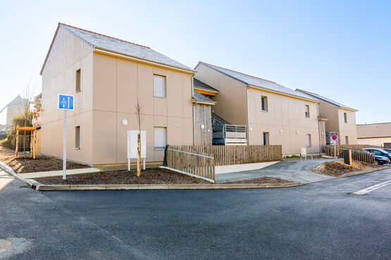 Panneaux de bardage façade fibres-ciment | Hardie® Panel grand format - produit présenté par JAMES HARDIE - FERMACELL®