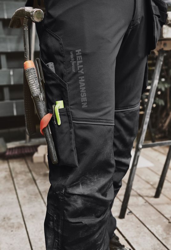 Pantalon de travail à genoux articulés | CHELSEA EVOLUTION WORK PANT  - produit présenté par SARL HELLY HANSEN FRANCE