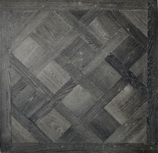 Parquet vieilli en bois massif essence chêne pour différents usages | Panneaux de Versailles  - produit présenté par ARBONY
