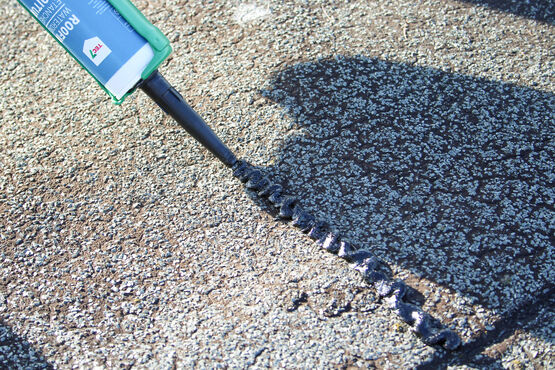 Pâte de réparation pour toits bitumineux | WP7-301 Étanche Toiture - produit présenté par SARL NOVATECH FRANCE TEC7
