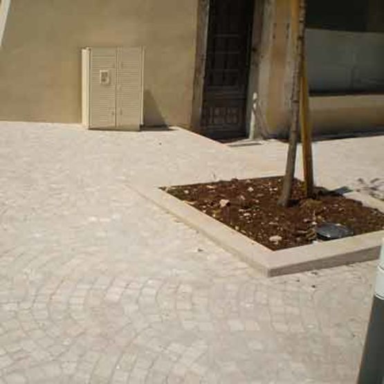  Pavage en pierre de Comblanchien pour aménagements extérieurs ou urbains | Pavés en pierre de Comblanchien - Pavés simples extérieurs