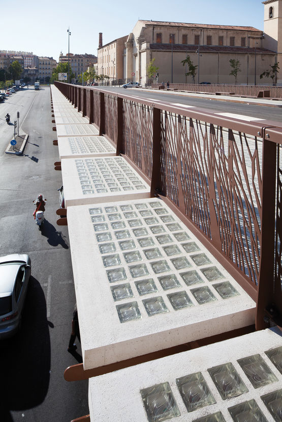  Pavé de verre spécifique Végétal, Architectes SEURA Florence Bougnoux | 60647 - Pavés de verre