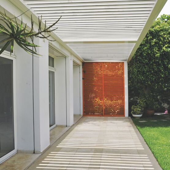  Pergola aluminium à lames fixes et fermetures latérales | Sepalumic Série 7300 - Pergolas