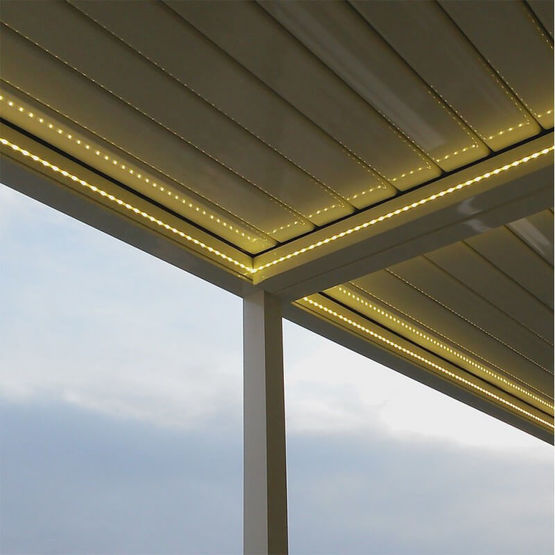 Pergola bioclimatique en aluminium finition thermo-laquée à motorisation | Lounge   - produit présenté par ALSOL.FR