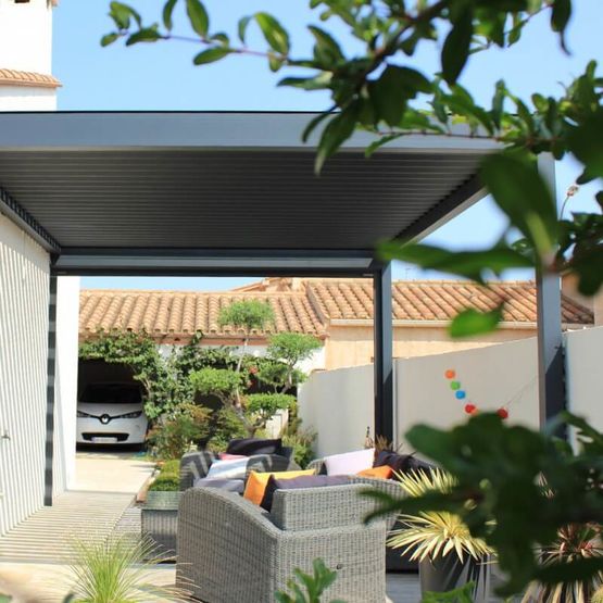  Pergola bioclimatique en aluminium | Lounge Perpendiculaire  - ALSOL.FR