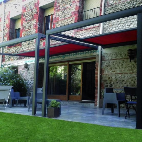Pergola toile coulissante rétractable | Ambiance - produit présenté par ALSOL.FR