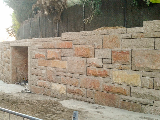 Pierre Naturelle Agrafée sur Modul&#039;s Modbloc en Béton | Modul&#039;Pierre  - produit présenté par MODBLOC