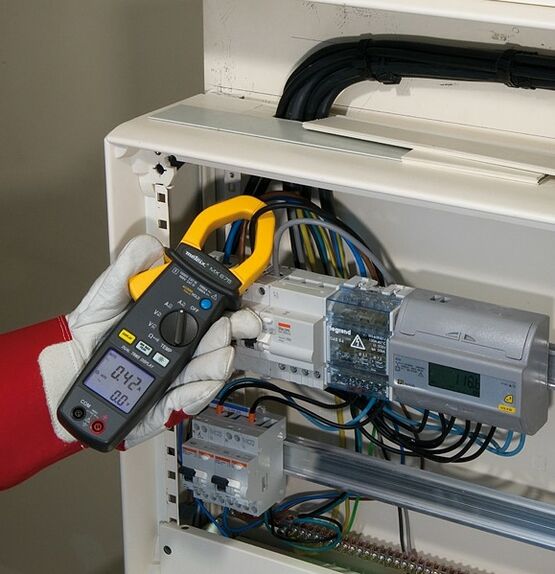  Pince multimètre TRMS AC/DC bi-afficheur | MX675 - Multimètres et appareils de mesures