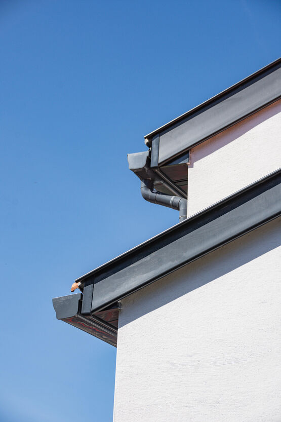 Planches de rive PVC à dilatation RIVEPRO - produit présenté par MEP