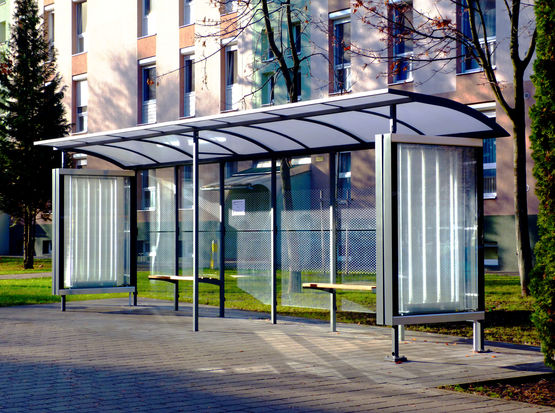 Plaque en polycarbonate massif transparent | LEXAN™ EXTRITE™ - POLYVANTIS : LEXAN™| PLEXIGLAS® | DEGLAS®