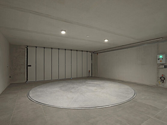  Plaque tournante pour accès difficile aux places de stationnement dans parking | Plaque tournante D450 - Plateau tournant voiture