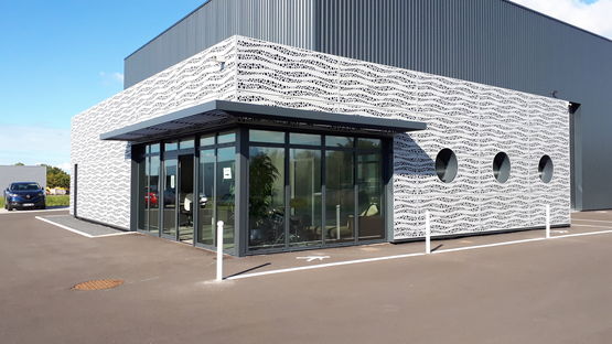 Plaques métalliques avec perforations rondes | Rythmic Exau - produit présenté par GANTOIS INDUSTRIES