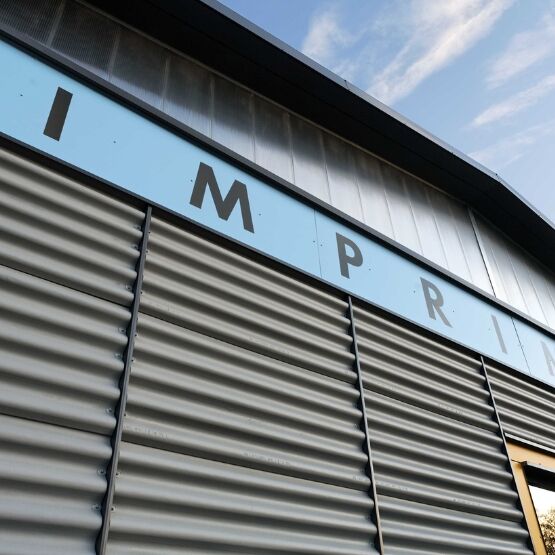  Plaques ondulées en fibres-ciment pour façade | PO5 &amp; PO6 Coloronde - Bardage en ciment, fibre-ciment ou CCV