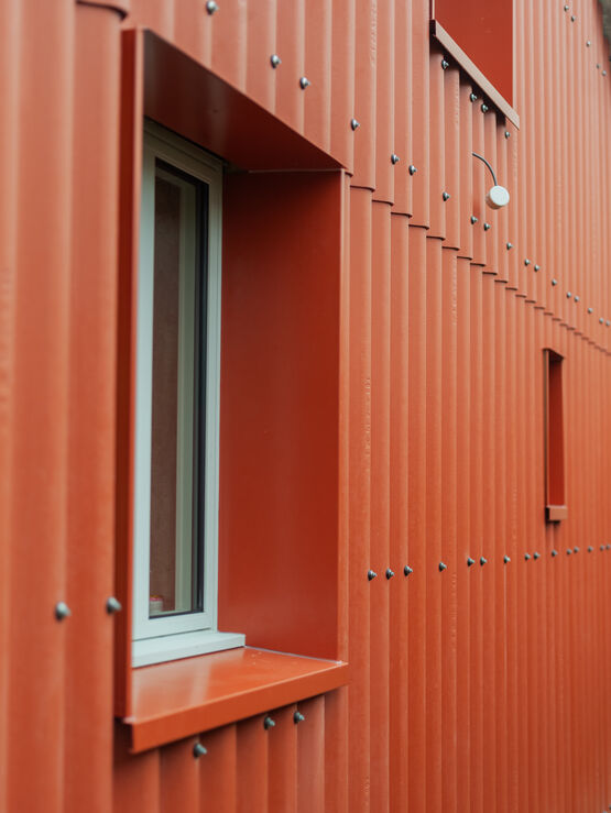  Plaques ondulées en fibres-ciment pour façade | PO5 &amp; PO6 Coloronde - ETERNIT