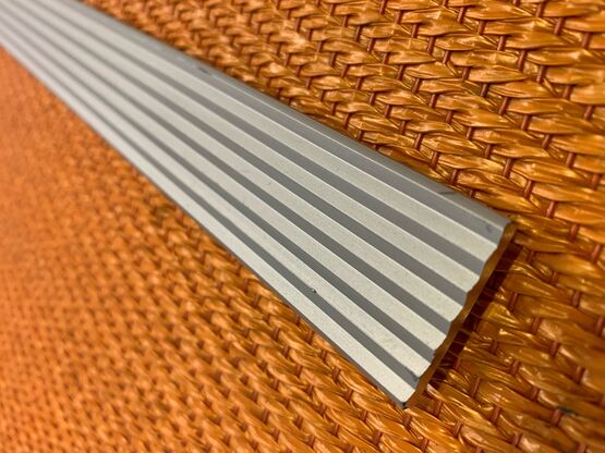  Plat de marche ALU anodisé à encastrer - Nez de marche