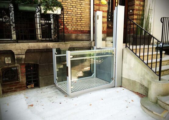  Plateforme élévatrice extérieure PMR | ROMÉO en acier inoxydable - ETNA FRANCE