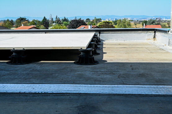  Plots dalles pour toitures-terrasses | OCAPE - JOUPLAST