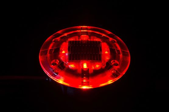 Plots lumineux LED très basse tension pour balisage de voirie | ECO-835 - produit présenté par ECO-INNOV