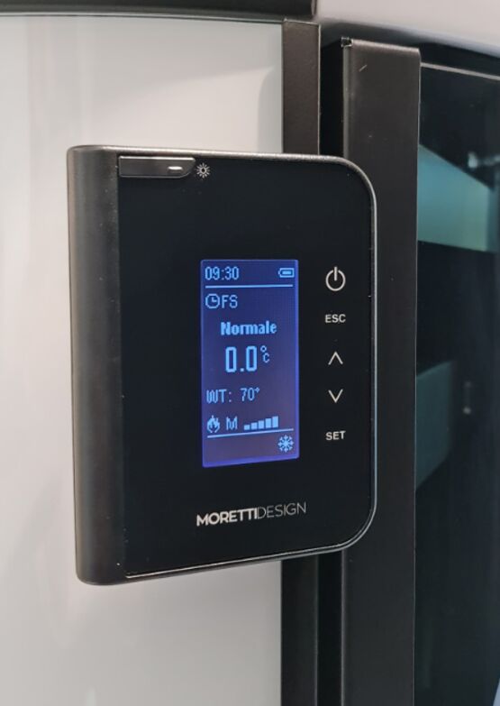 Poêle à bois avec technologie Wood 8 kW | ALADINO  - produit présenté par MORETTIDESIGN FRANCE & BELGIQUE