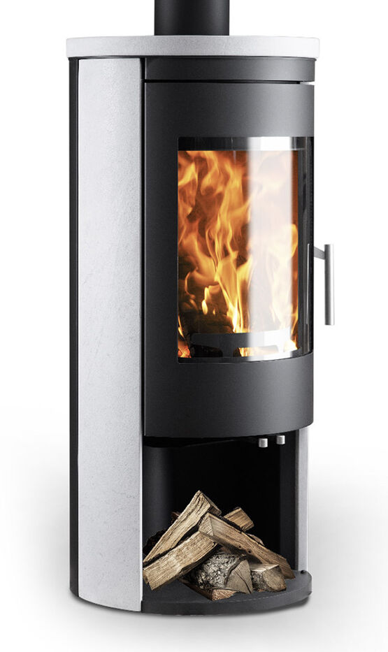  Poêle à bois avec un bûcher sous le foyer ouvert | Vera Novaline - BEST FIRES