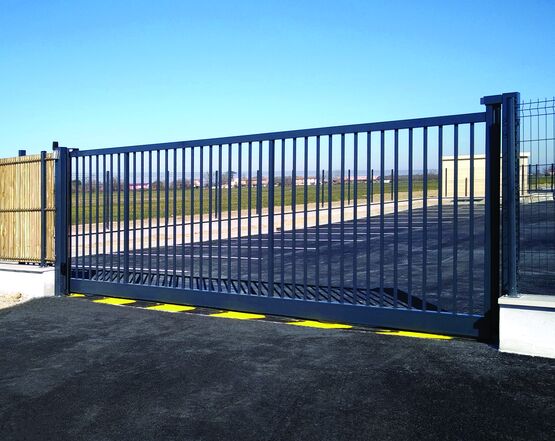  Portail Acier Barreaudé Coulissant | Portail coulissant TS - QUAGLIA DIFFUSION