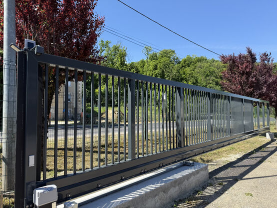  Portail autoportant I Solano® 190 Plug and Play - Portails fer ou acier