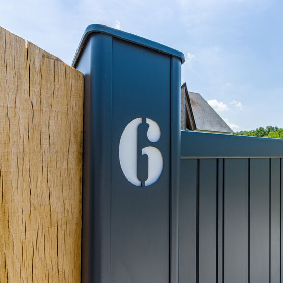 Portail battant ou coulissant à lames en aluminium | CELINA - produit présenté par KOSTUM  MAISON CADIOU