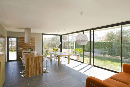  Portail contemporain en aluminium sans traverse haute et basse | Shar-pei 2.5  - Portails aluminium