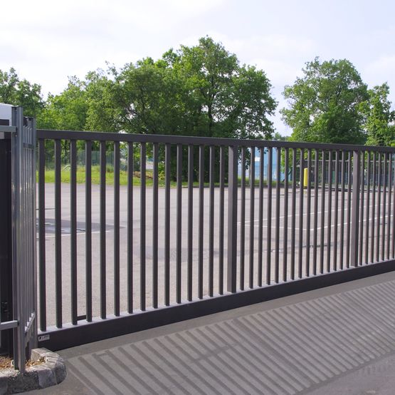 portail coulissant autoportant portail m 233 tallique battant coulissant ou autoportant portail coulissant autoportant portail m 233 tallique battant coulissant ou autoportant