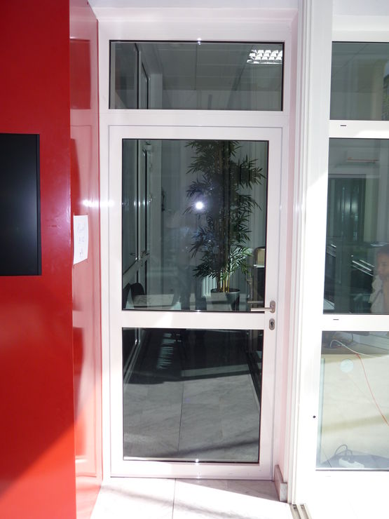 Porte 1 vantail vitrée coupe-feu en aluminium pour tous les projets | ALUPROTEC - produit présenté par SVF
