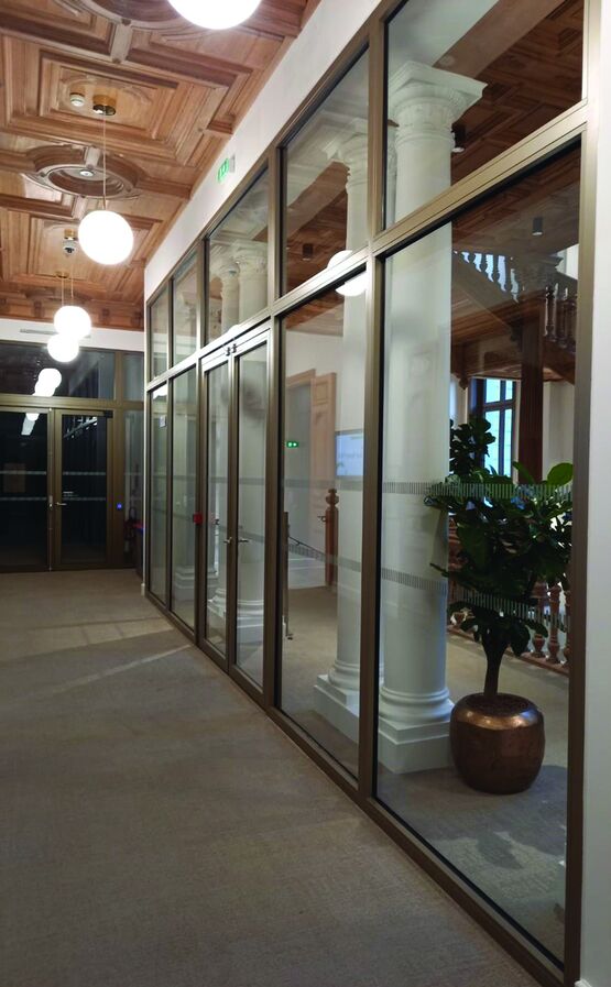  Porte battante en acier coupe-feu à motorisation automatique pour ERP | Cardea - MAF ATLANTIQUE