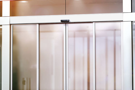  Porte coulissante avec rideau d&#039;air intégré | AIRSLIDE  - Porte d'entrée automatique (tambour, coulissante, etc.)