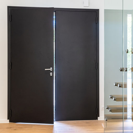 Porte d&#039;entrée aluminium et mixte | MILLET PORTES &amp; FENÊTRES - produit présenté par MILLET PORTES & FENÊTRES