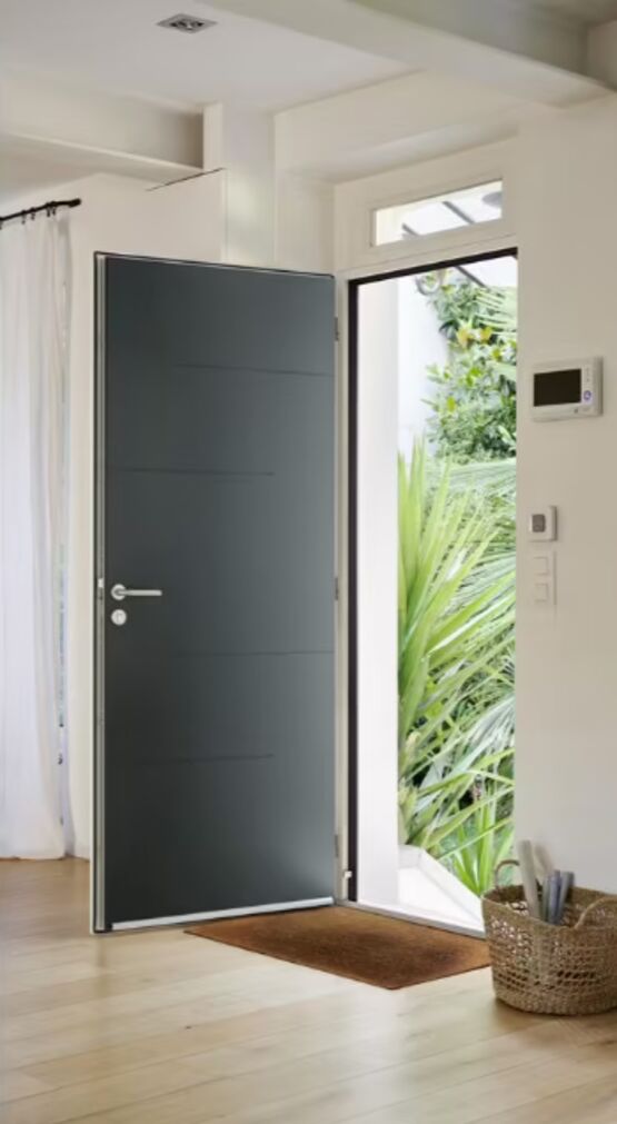 Porte d’entrée aluminium sur-mesure | Lorry haute isolation - LAPEYRE SERVICES