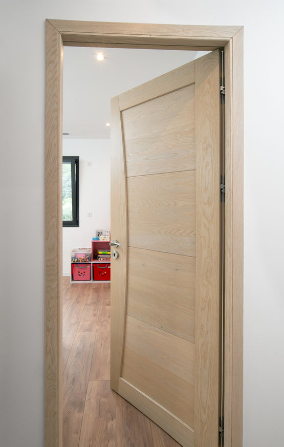  Porte  d int rieur en bois  massif  au style scandinave 