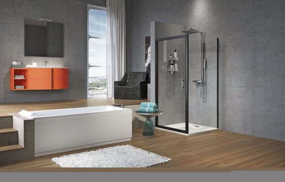  Porte de douche pivotante en verre transparent avec des profilés noirs | ZAPHYROS G - NEWSANIT